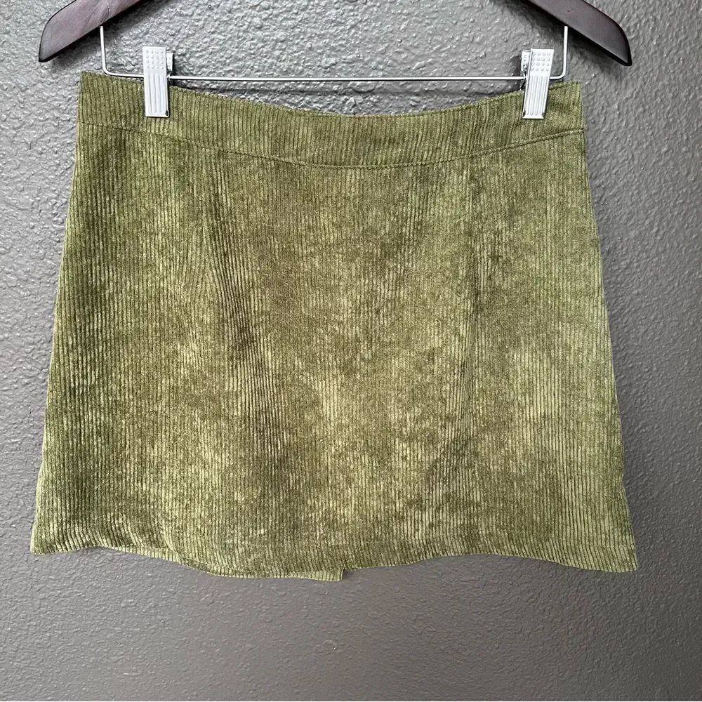 Hem & Thread Olive Button Front Skirt - Picture 2 of 7